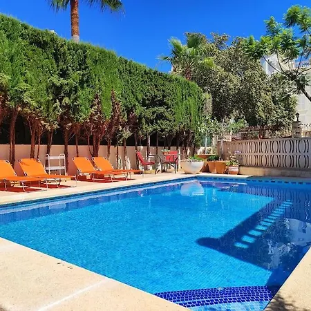With Private Pool *